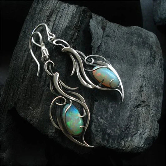 Vintage Schillernde Opal Ohrhänger im kunstvollen Blätter-Design