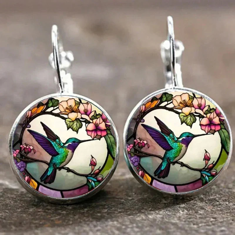Farbenfrohe Kolibri Schmuckset: Halskette und Ohrringe im Glasdesign