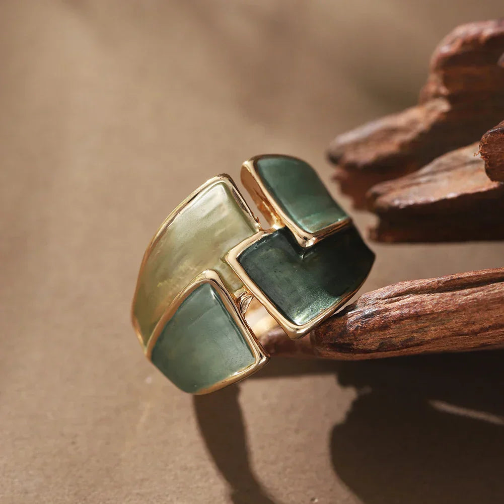Emaillierter geometrischer Ring