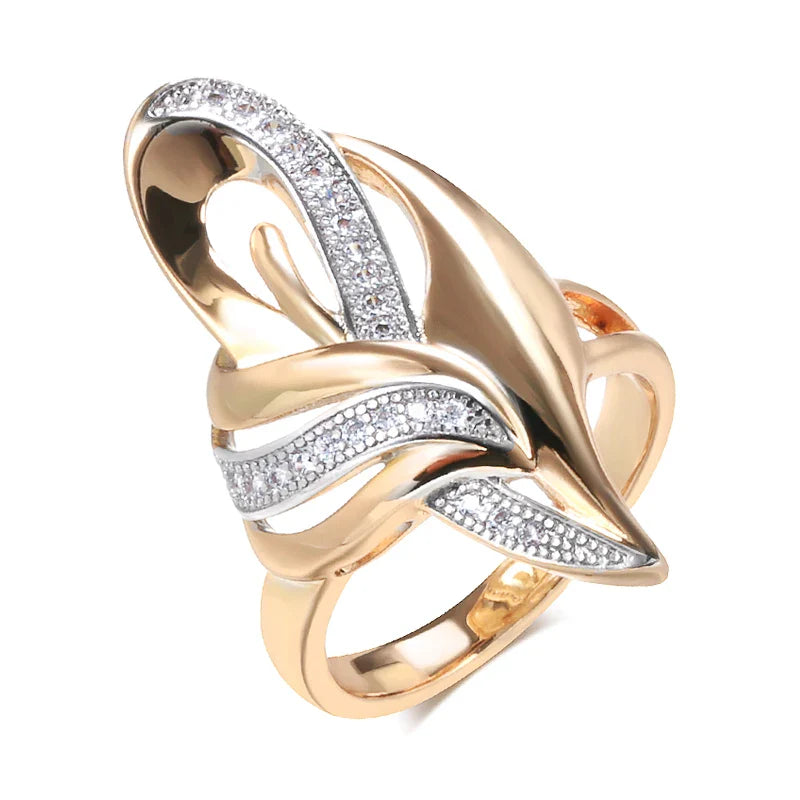 Eleganter Ring mit spitzem Design