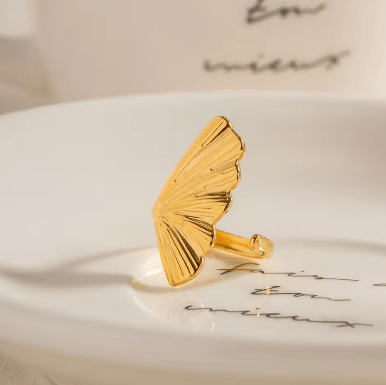 Inga | Goldfarbiger Muschelring