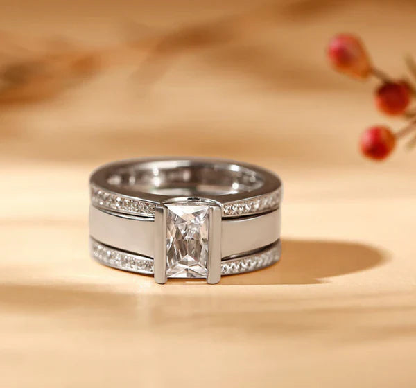 Vintage-Ring mit Kristalleinlage