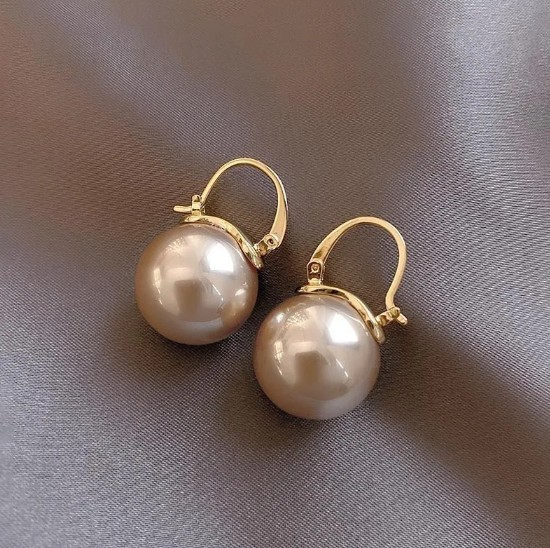Elegante Perlenohrringe für Damen mit zeitlosem Design und luxuriösem Glanz