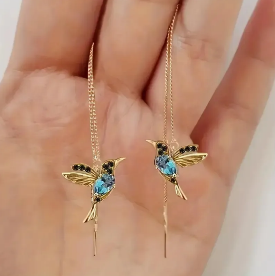Elegante Kolibri Ohrringe mit funkelnden Zirkonia Steinen