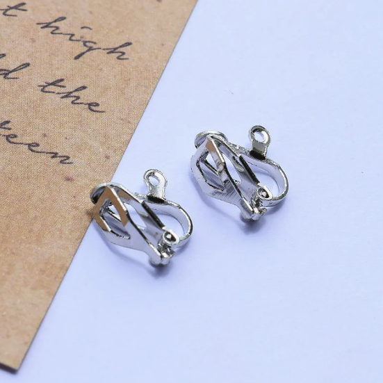 Ohrring-Zubehör für individuelle Ohrringe: Stecker, Haken und Clips