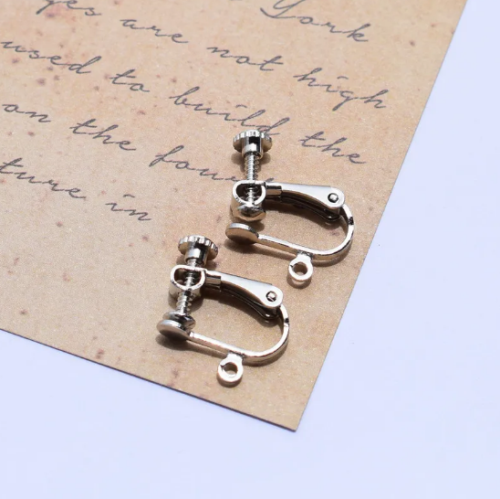 Ohrring-Zubehör für individuelle Ohrringe: Stecker, Haken und Clips