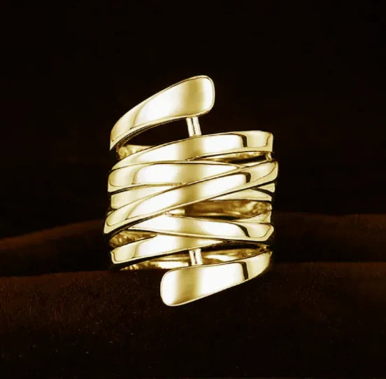 Geometrischer Metallring – minimalistischer Stil