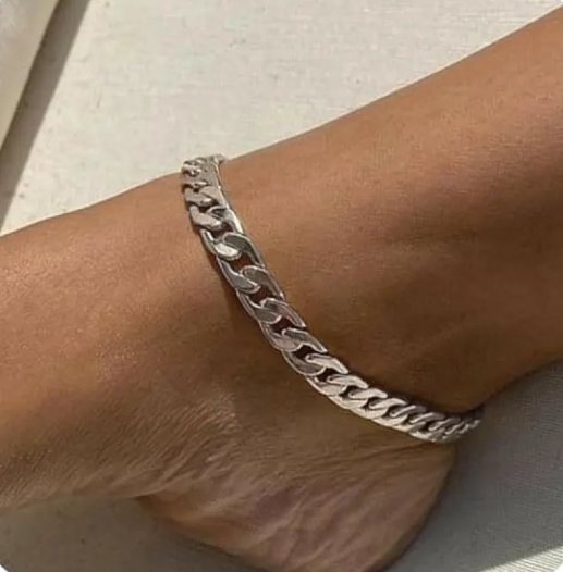 Elegante Fußketten für Frauen mit zarten oder groben Gliedern