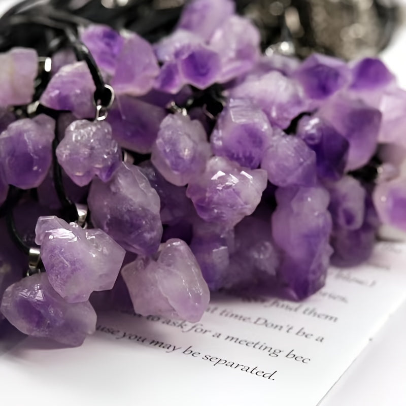 Halskette mit natürlichem, rohem Amethyst Kristallanhänger