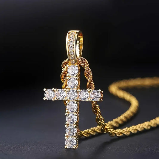 Funkelnde Kreuz-Anhänger Halskette mit Zirkonia und Kordelkette