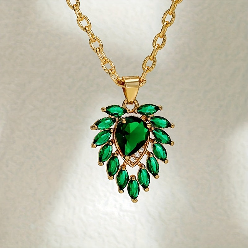 Elegante Smaragdgrüne Tropfen-Halskette mit Zirkonia-Akzenten