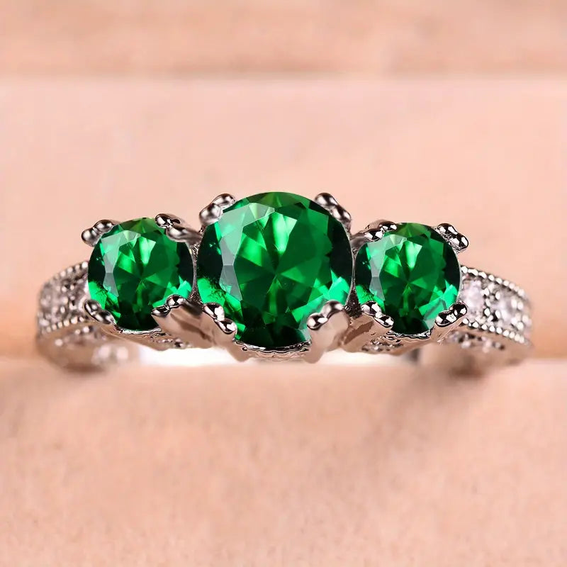 Ring mit 3 Smaragdsteinen