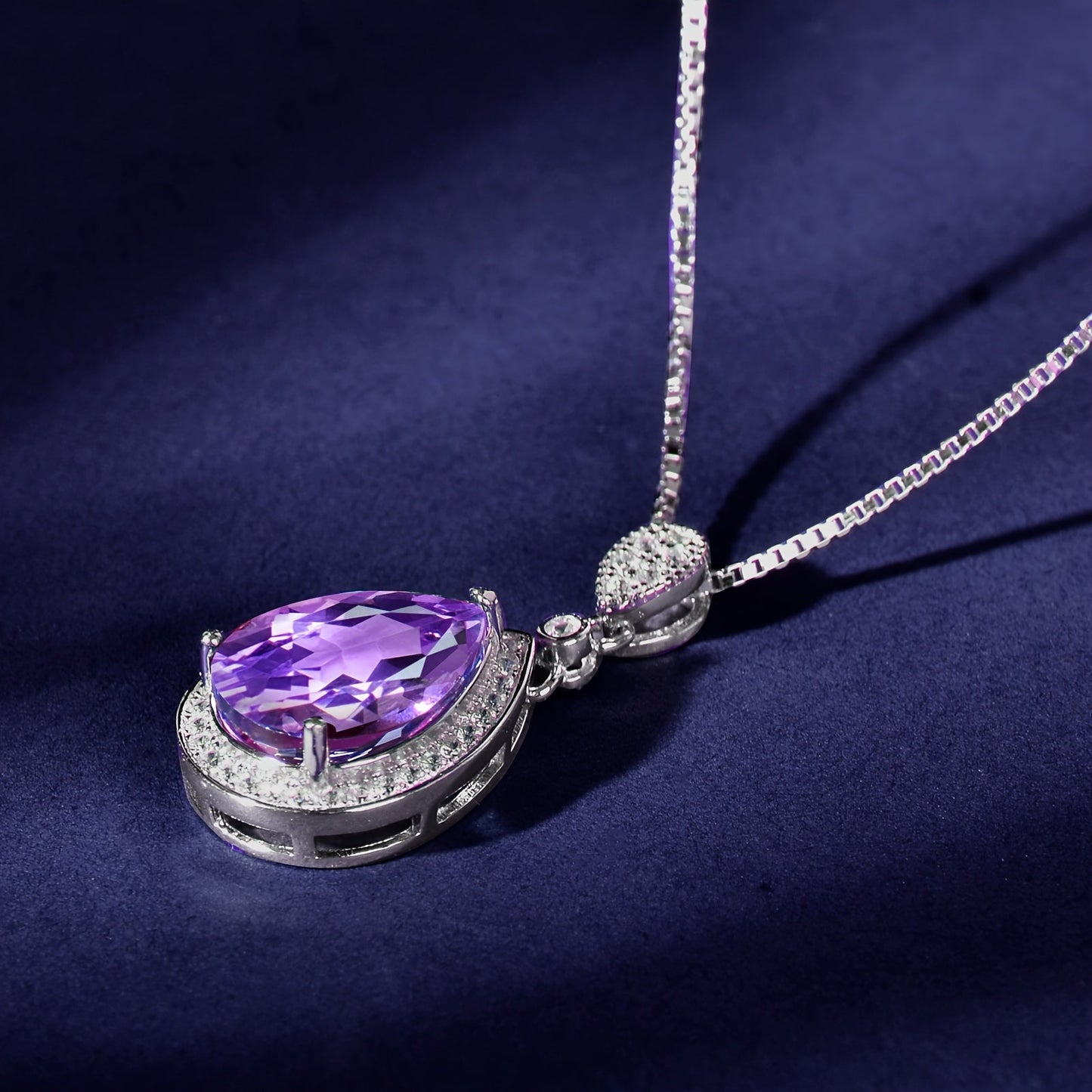 Lila Amethyst Tropfen Anhänger Halskette mit Zirkonia