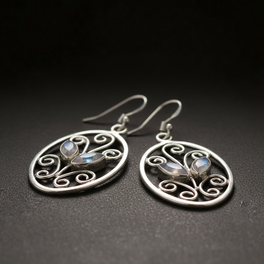 Mondstein-Ohrhänger aus Sterling-Silber mit floralen Ranken