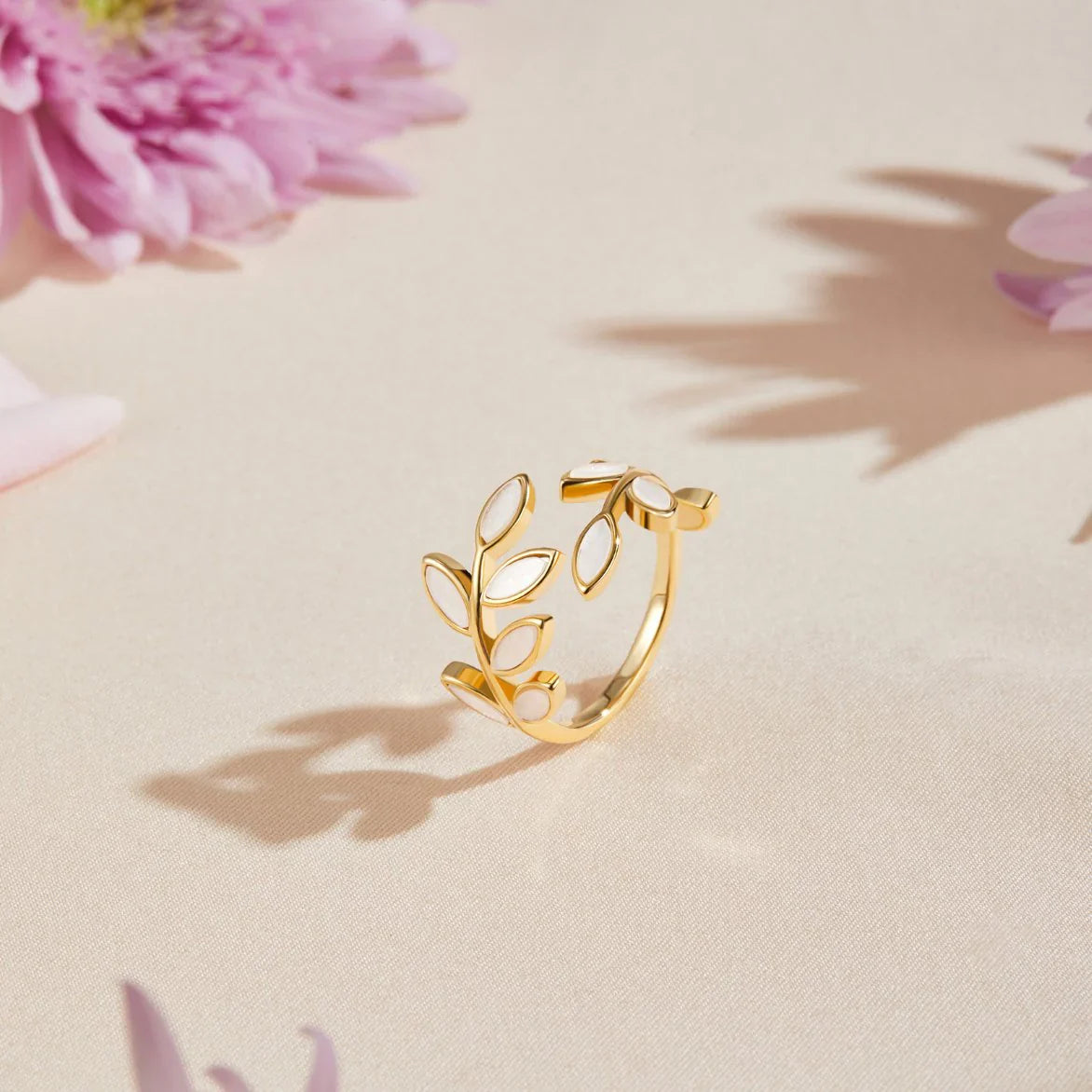 Blattring aus Edelstahl