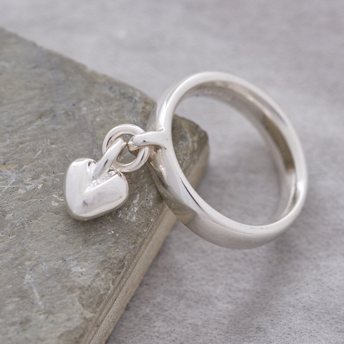Vintage Ring mit Herzanhänger