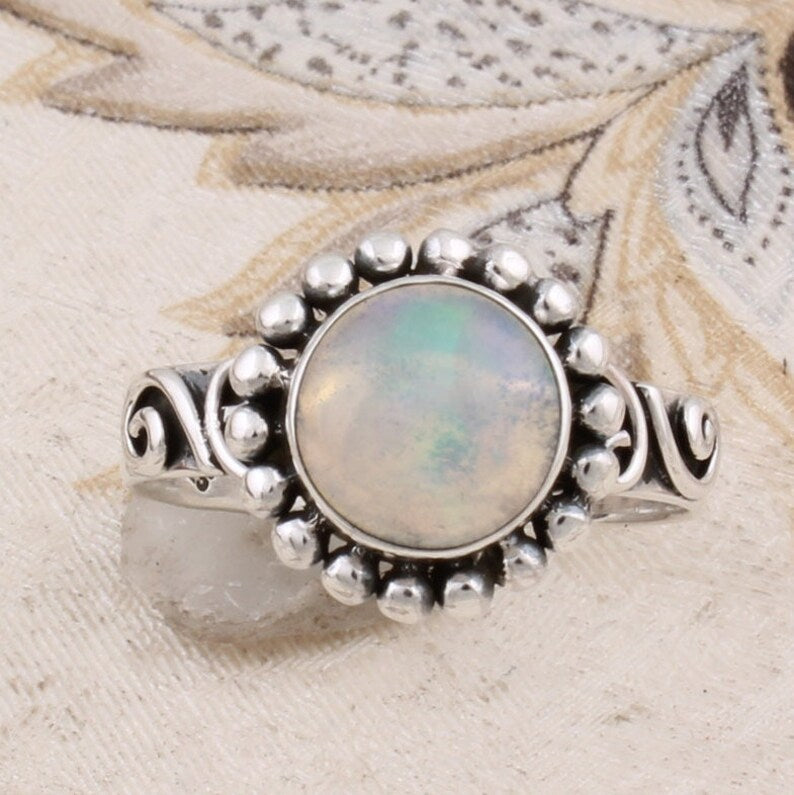 Vintage Silberring mit natürlichem Opal