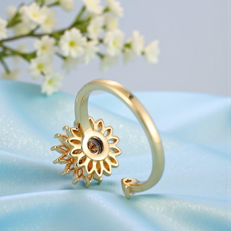 Hennie | Blumen-Drehring