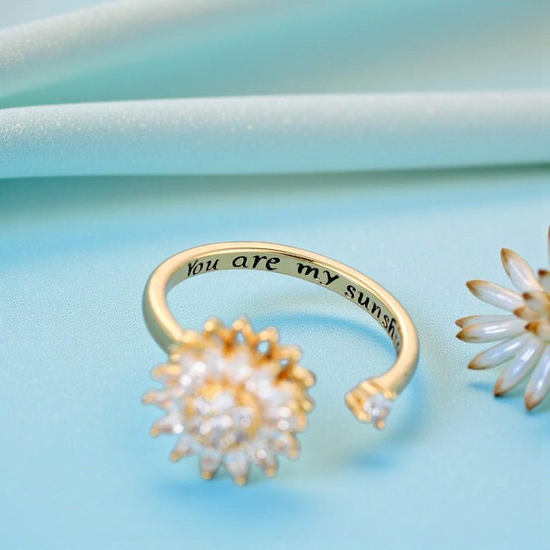 Hennie | Blumen-Drehring