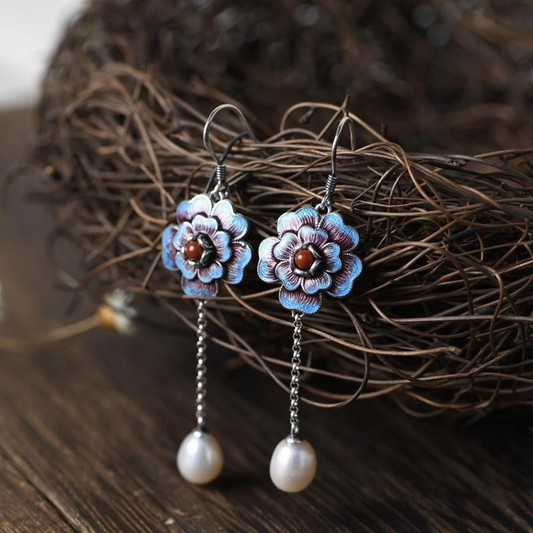 Vintage Emaille-Blumenohrringe mit Süßwasserperlen und Koralle