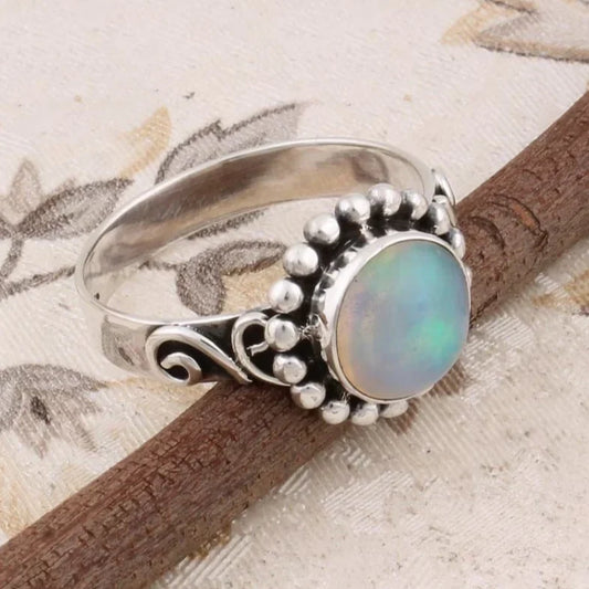 Vintage Silberring mit natürlichem Opal
