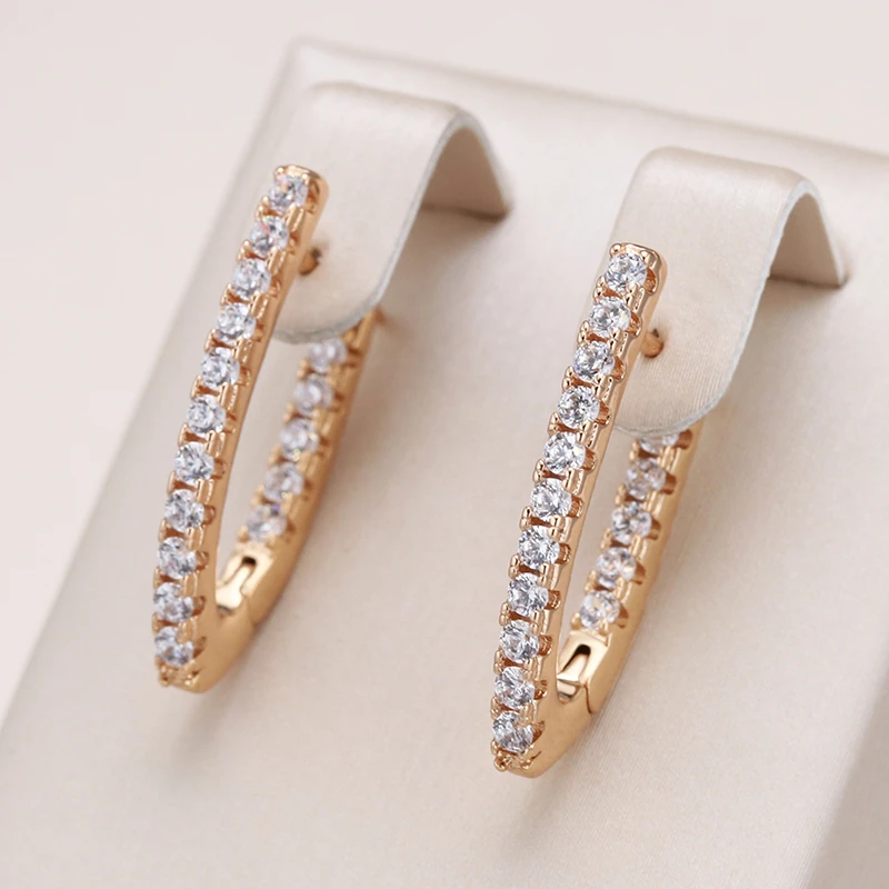 Elegante Zirkonia-Creolen für strahlende Auftritte