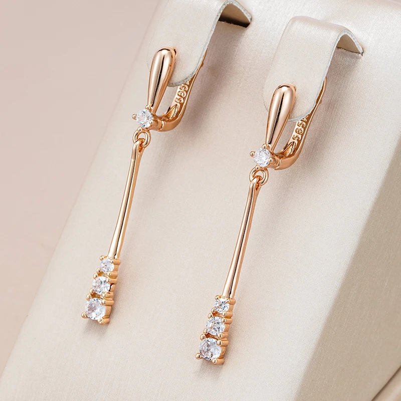 Elegante Damen Ohrringe mit Zirkonia Steinen und Tropfen-Design