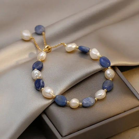 Eleganter Armband mit Süßwasserperlen und Sodalith-Edelsteinen