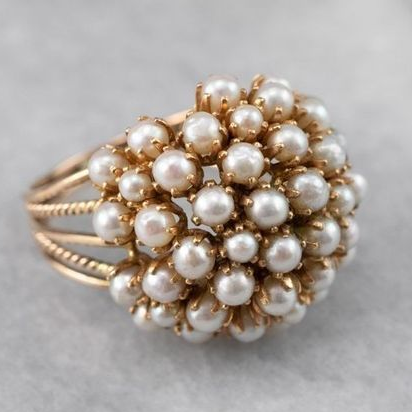 Ring mit Hundepfotendetail
