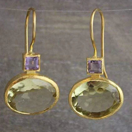 Handgefertigte grüne Kristallohrringe mit quadratischem Amethyst-Akzent