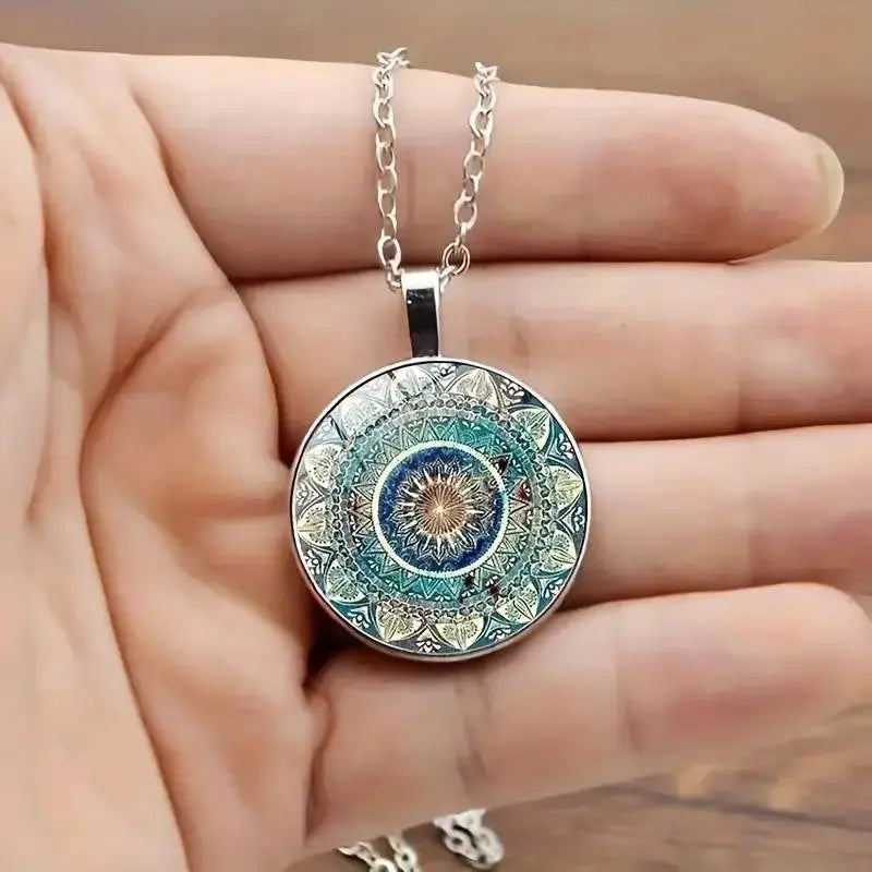 Blumen-Mandala Medaillon Halskette mit Kunstvollen Mustern