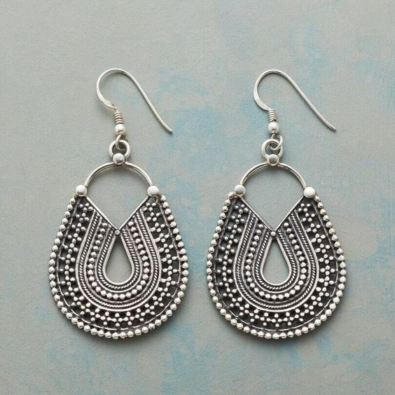 Vintage filigrane Ohrringe in Tropfenform mit ethnischem Mandala-Design