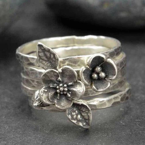Mehrschichtiger Vintage-Blumenring
