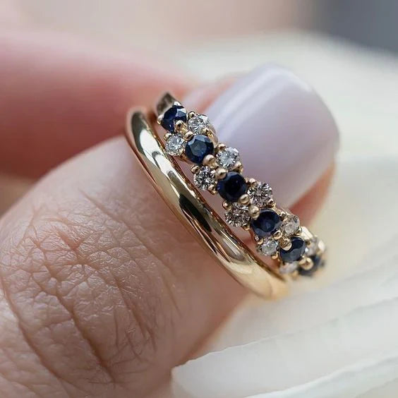Ewigkeitsring mit kostbarem Goldopal