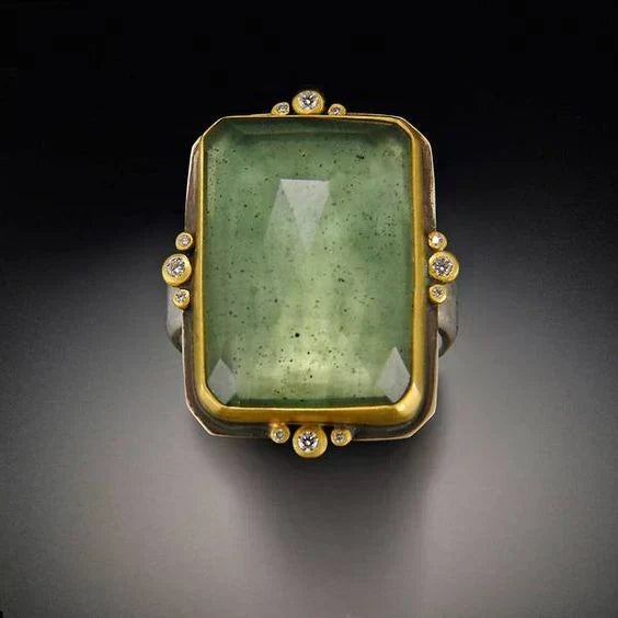 Vintage-Ring mit Zirkon und Einlage