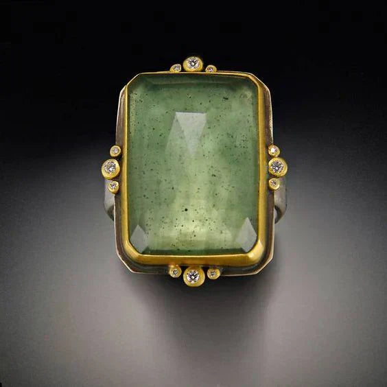 Vintage-Ring mit Zirkonium und vergoldet