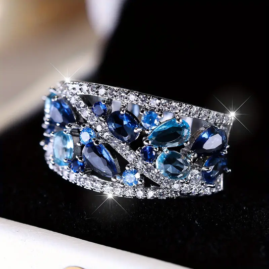 Vintage Silberring mit blauem Glanz
