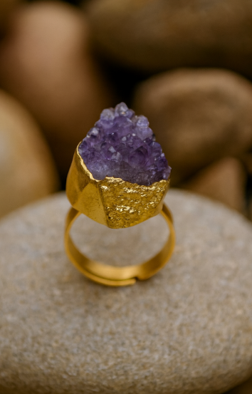Laura-Amethyst-Ring