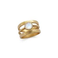 Goldener Vintage-Ring mit Mondstein-Inlay