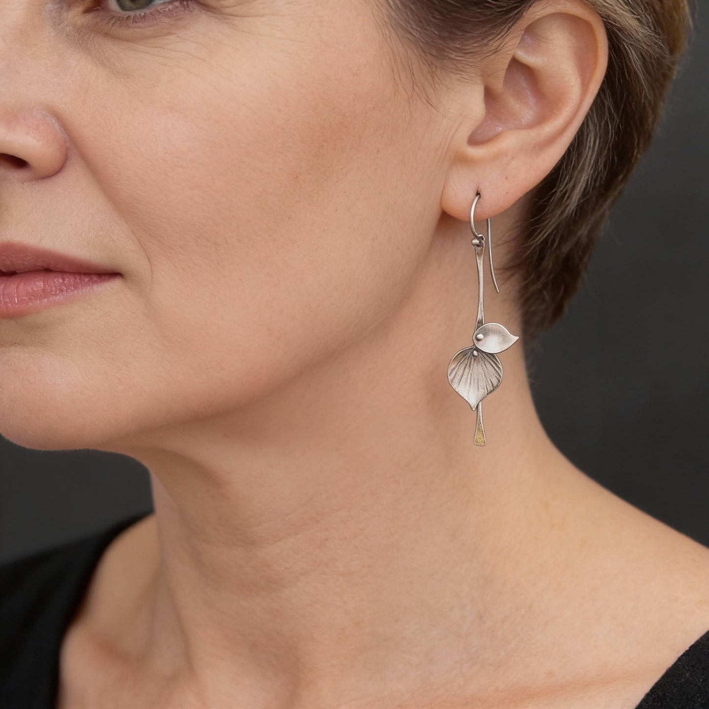 Handgefertigte Blätter Ohrhänger mit elegantem Naturdesign