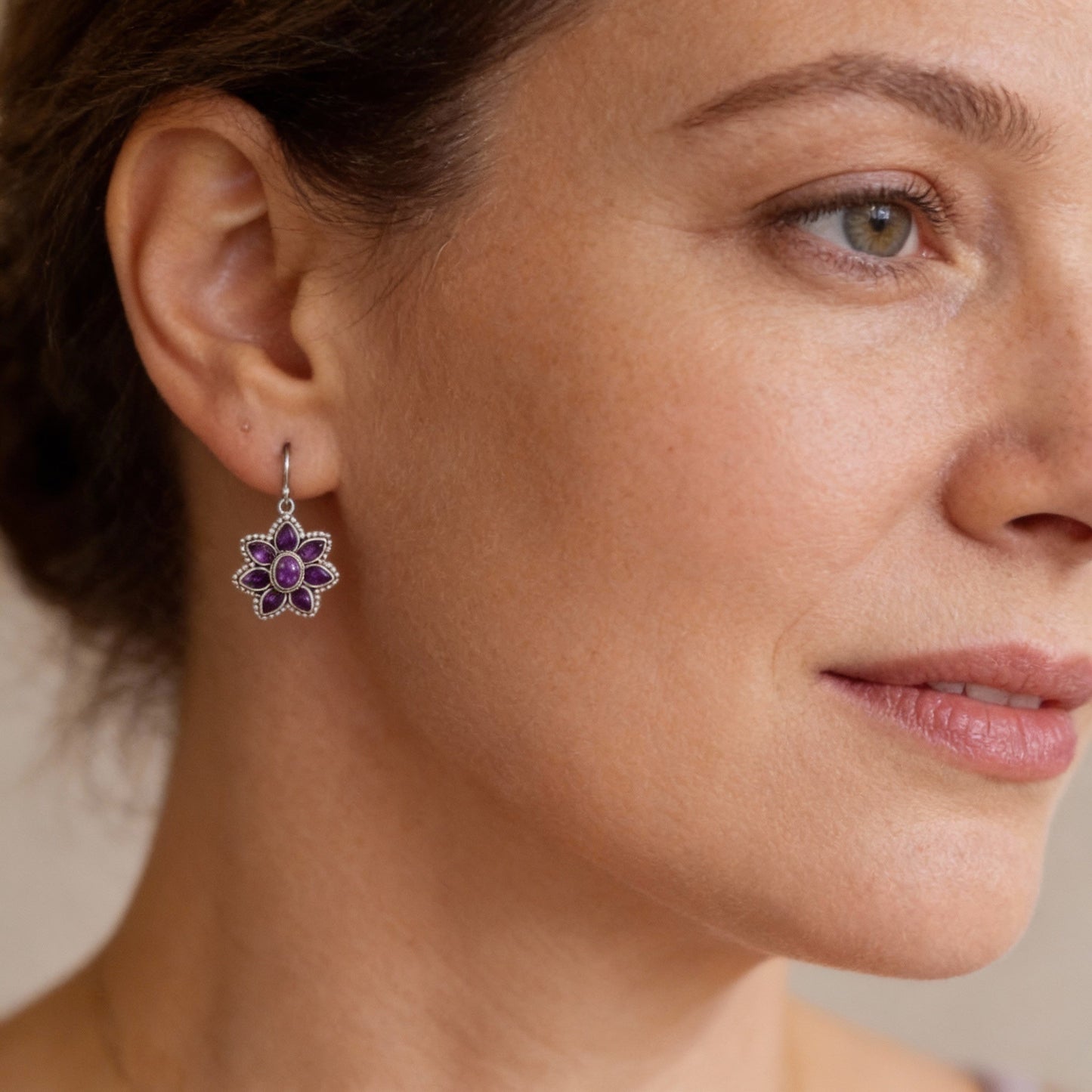 Vintage Blumenohrringe mit Amethyst-Edelsteinen im Antik-Look