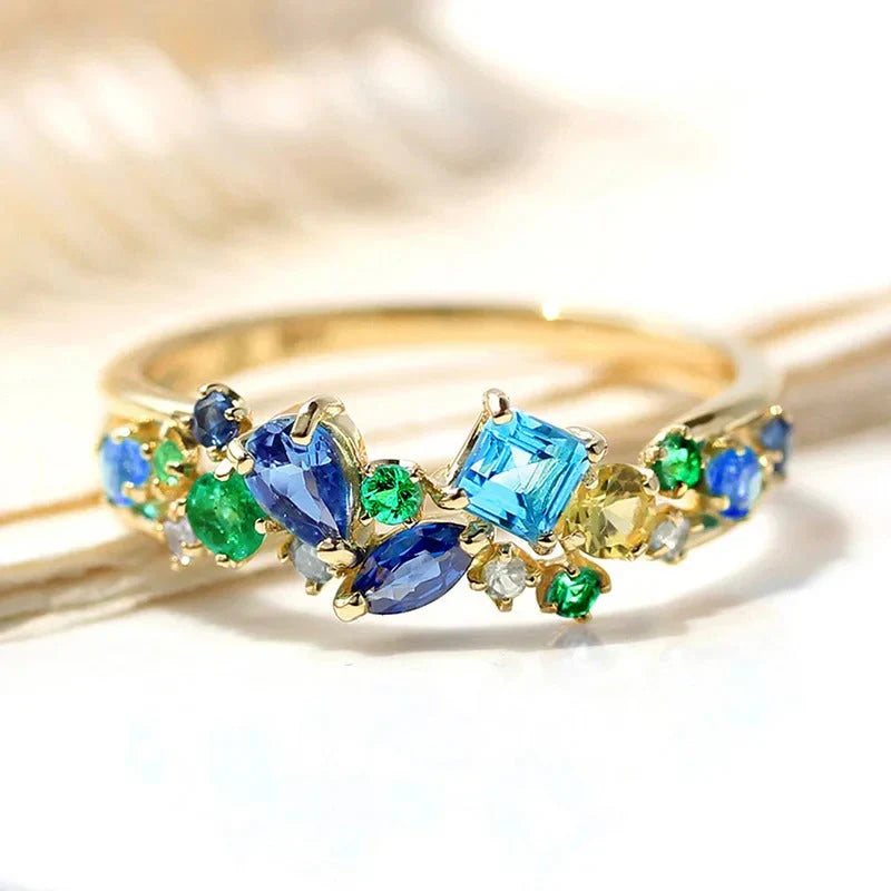 Goldener Vintage-Ring mit mehrfarbigen Edelsteinen