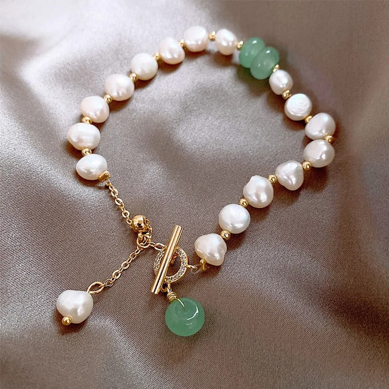 Elegantes Süßwasserperlen-Armband mit Aventurin und Knebelverschluss
