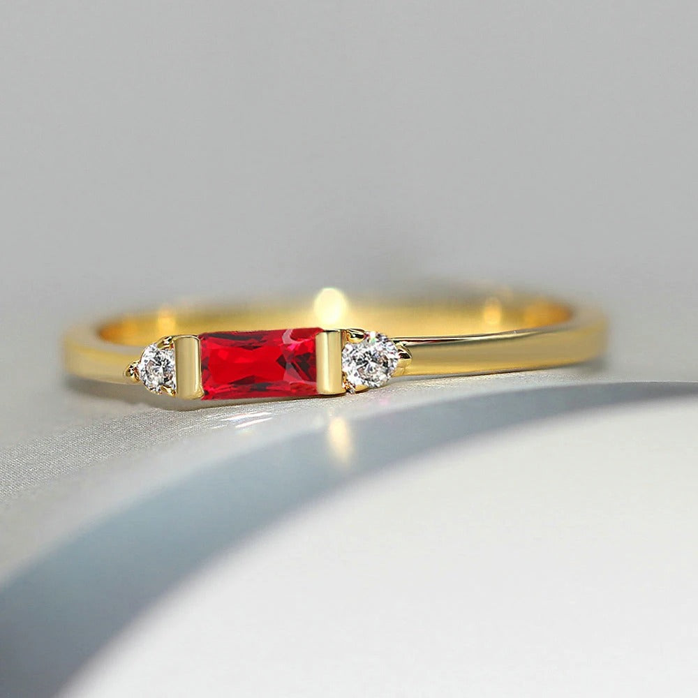 Vintage-Ring mit glänzendem Zirkonia