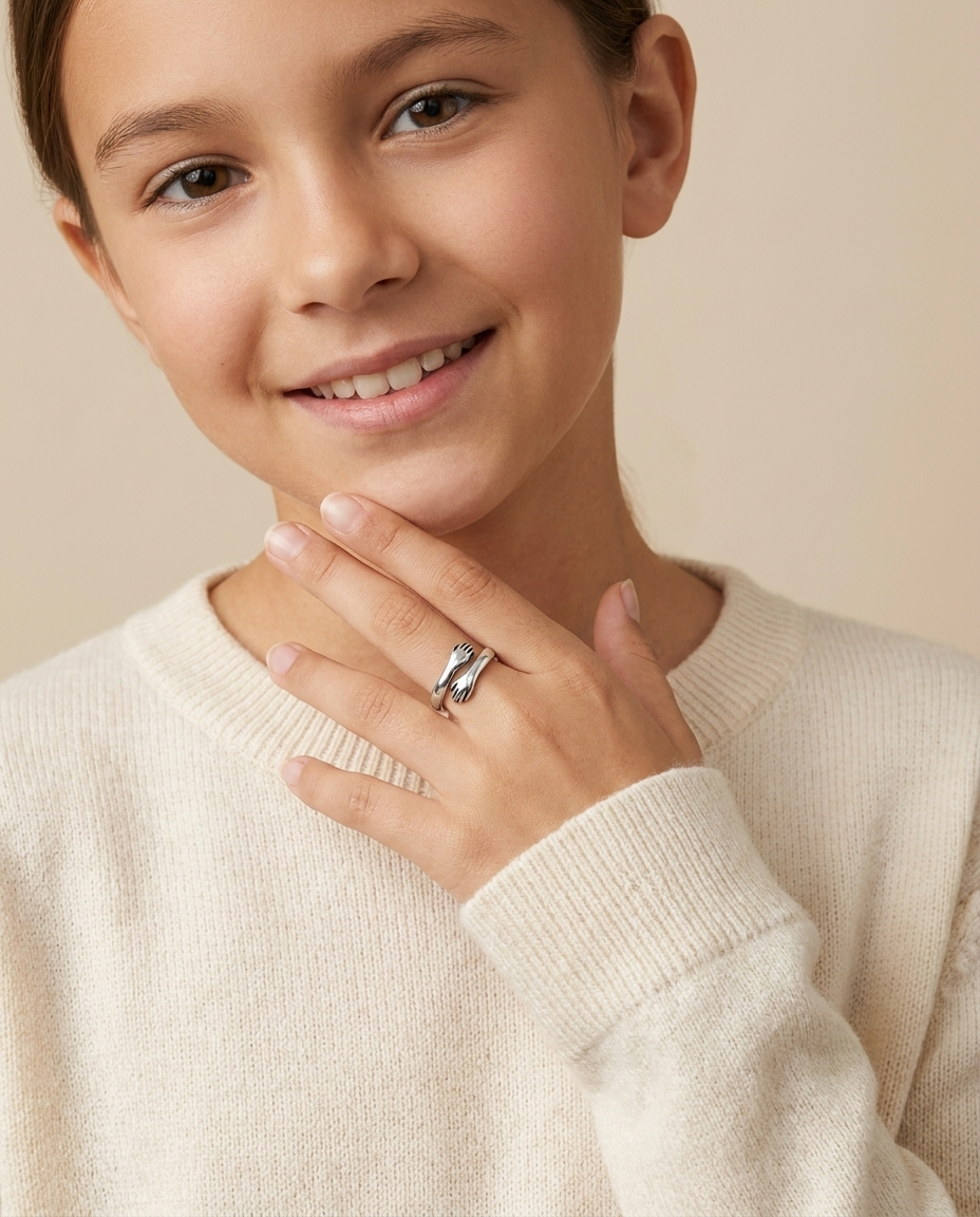 Mia Hug Ring - Young Girl Lifestyle Portrait 2