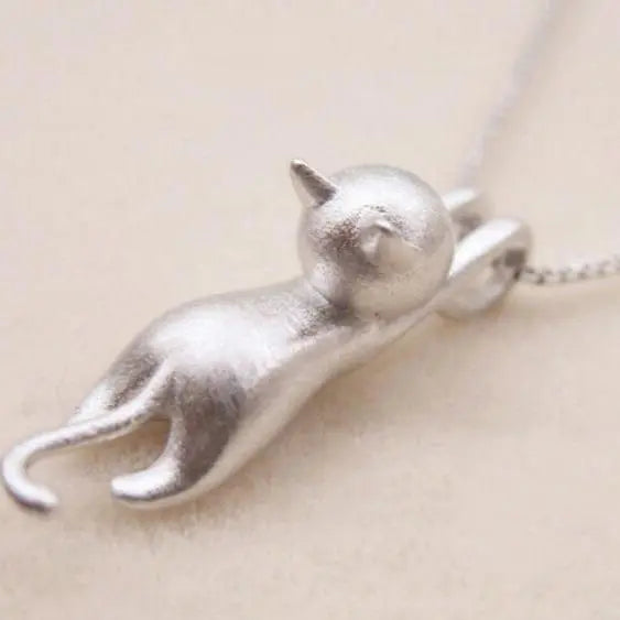Mattierte Katzen-Halskette in spielerischem Design für Katzenliebhaber
