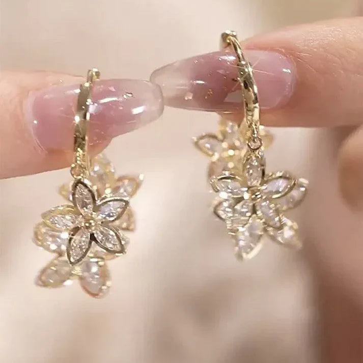 Funkelnde Zirkonia-Blüten Ohrringe für elegante und stilvolle Frauen