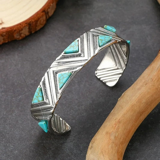 Türkis Armreif mit geometrischem Tribal-Muster